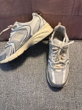 New Balance White and Cream Mesh Running Sneakers